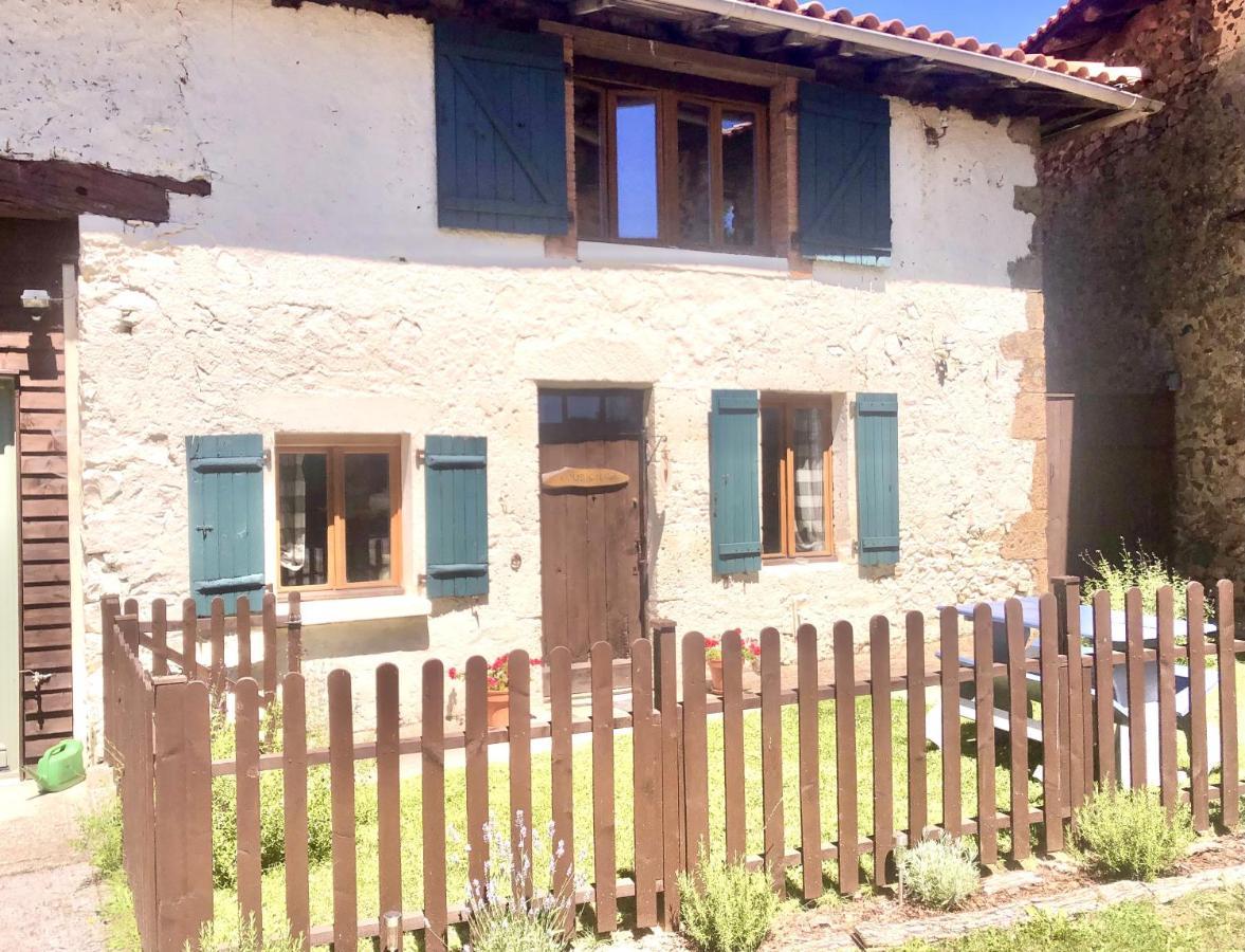 Les Verges Gites Exideuil-sur-Vienne Exterior foto